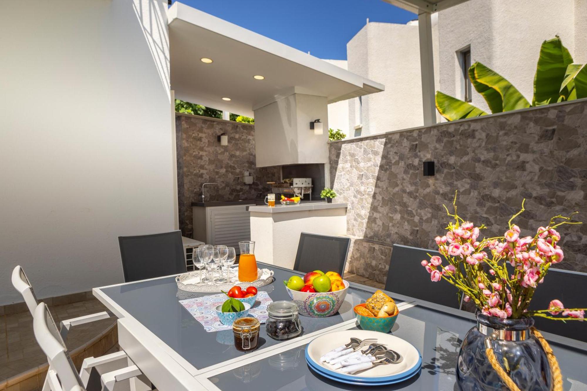Accomoteleia Crystal Lagoon Villa プロタラス エクステリア 写真