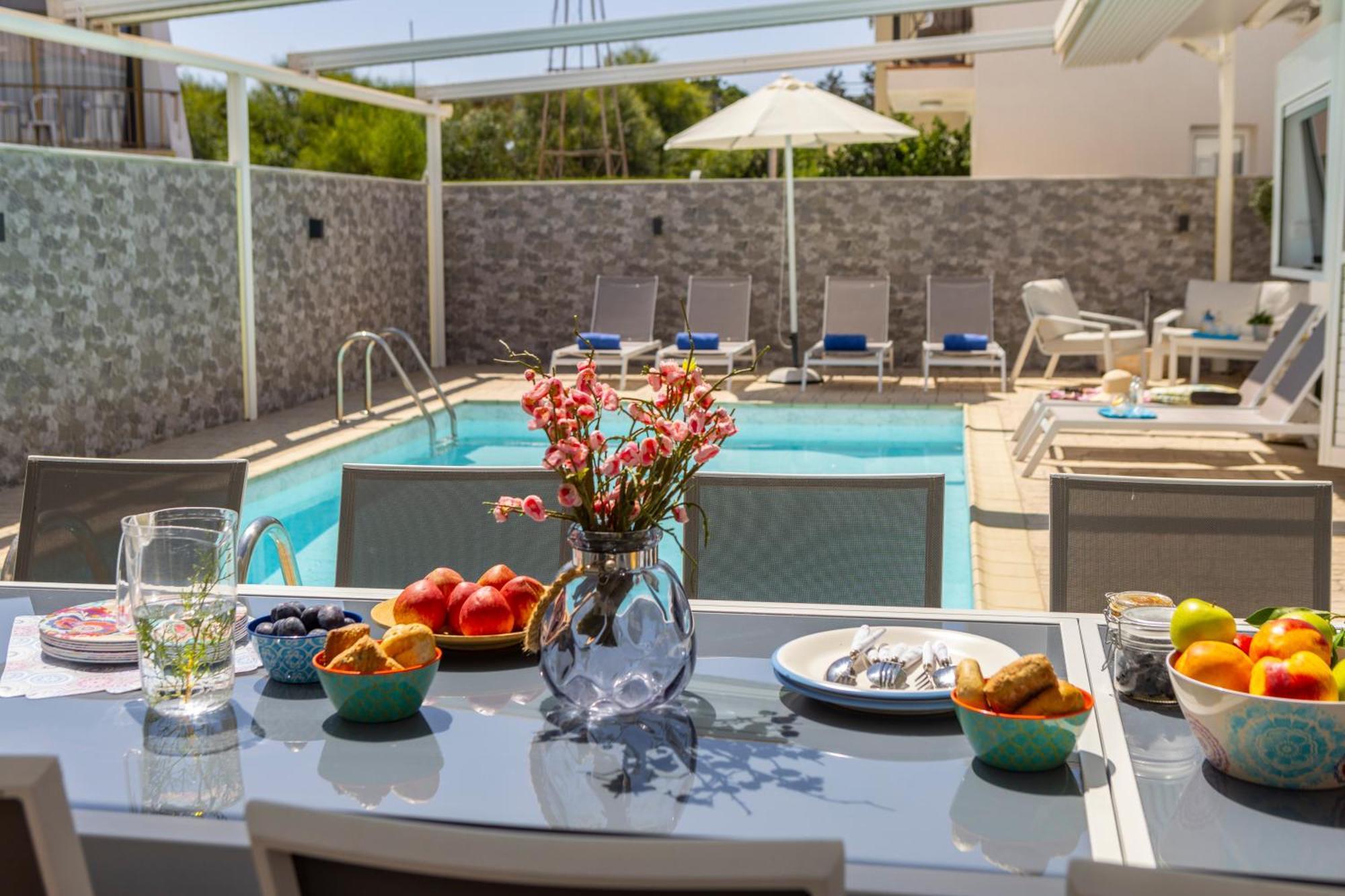 Accomoteleia Crystal Lagoon Villa プロタラス エクステリア 写真